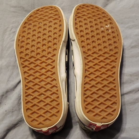 Womenss Van's, checkered. - Picture 2 of 3